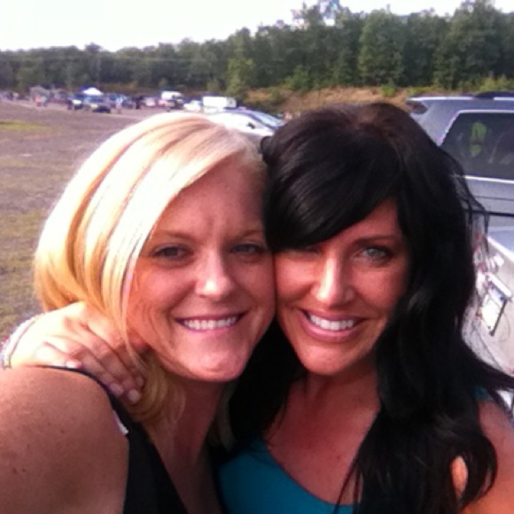 Meet your Poshers, Jen and Carol